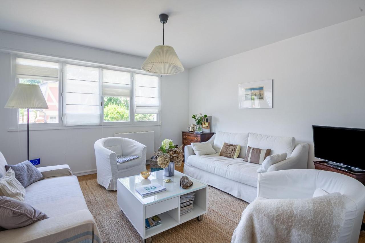 Le Saint E Apartment